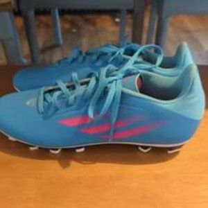 Size 10 Women's Adidas Soccer Cleats